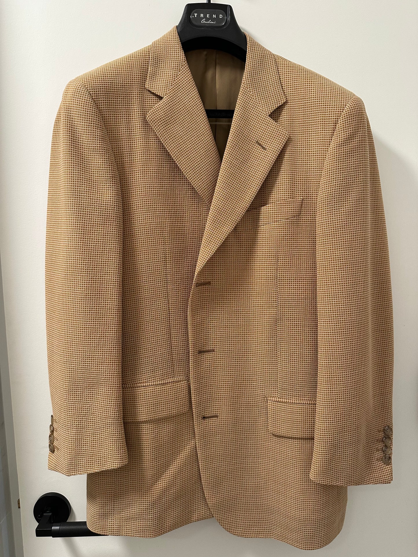 Corneliani Light Camel Sport Coat — Extra Fine Wool (48R)