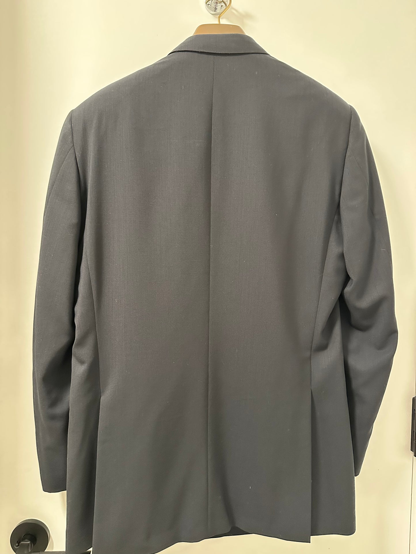 Corneliani Classic Grey Suit — Extra Fine Wool (48R)